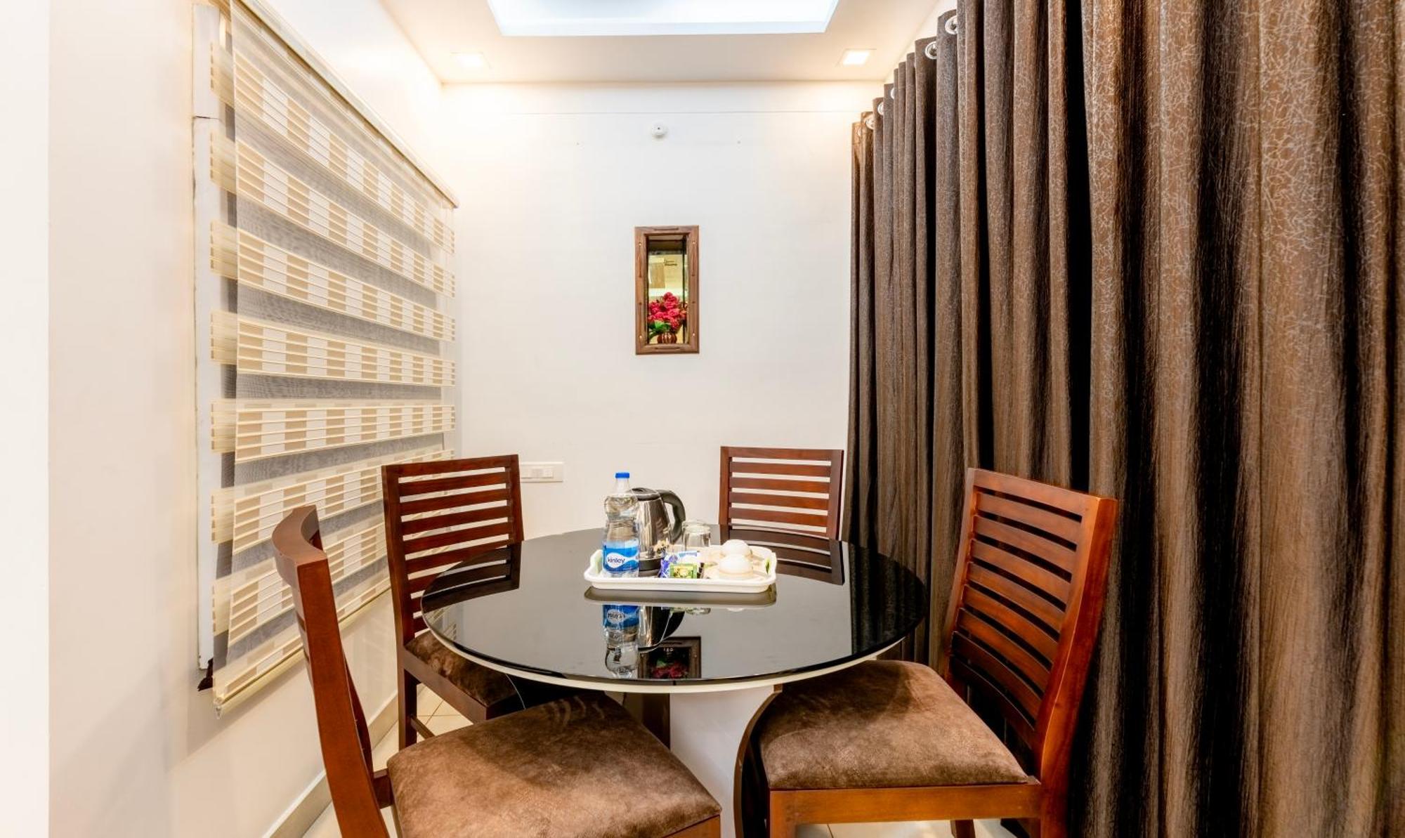 Готель Treebo Premium Cochin Airport, 5 Min From Cochin Airport Kochi Екстер'єр фото