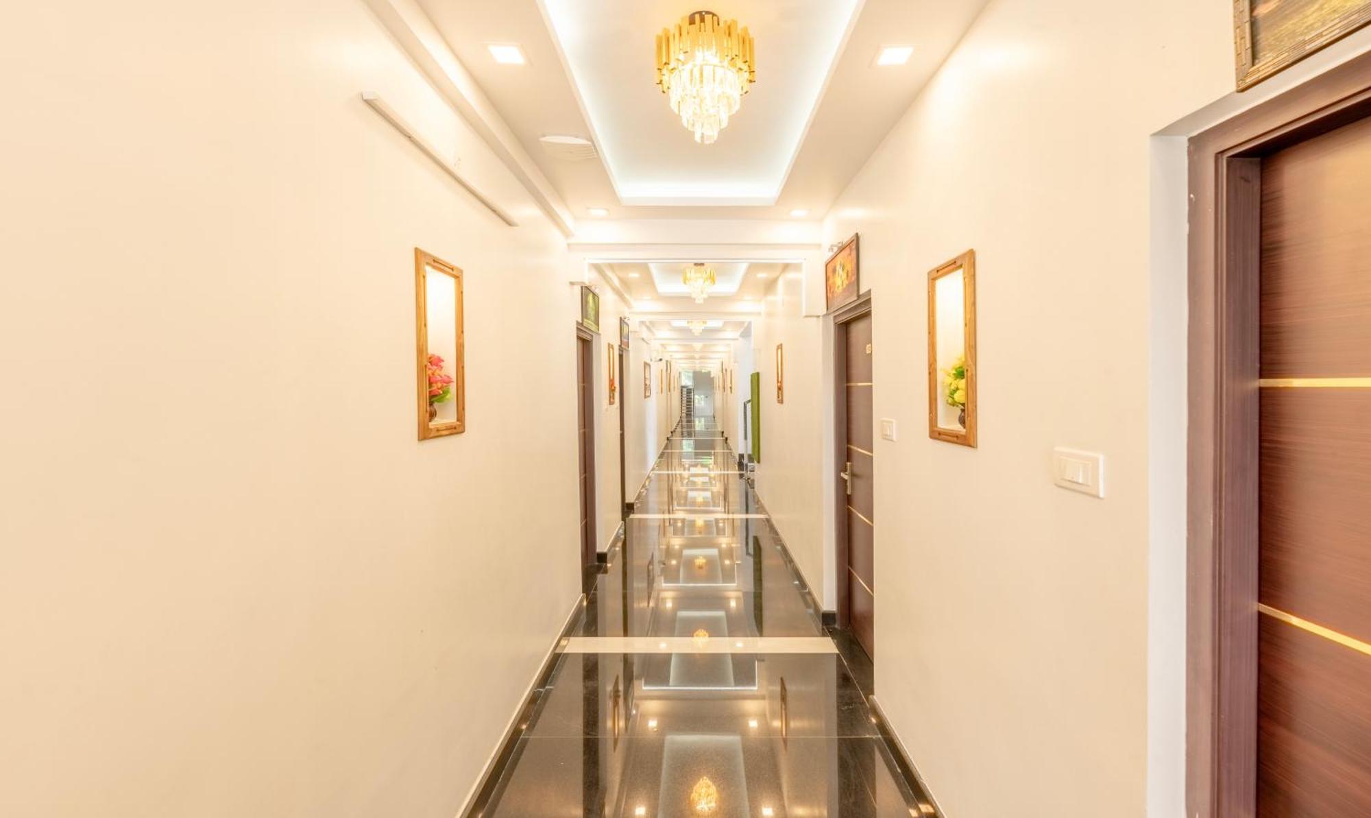 Готель Treebo Premium Cochin Airport, 5 Min From Cochin Airport Kochi Екстер'єр фото